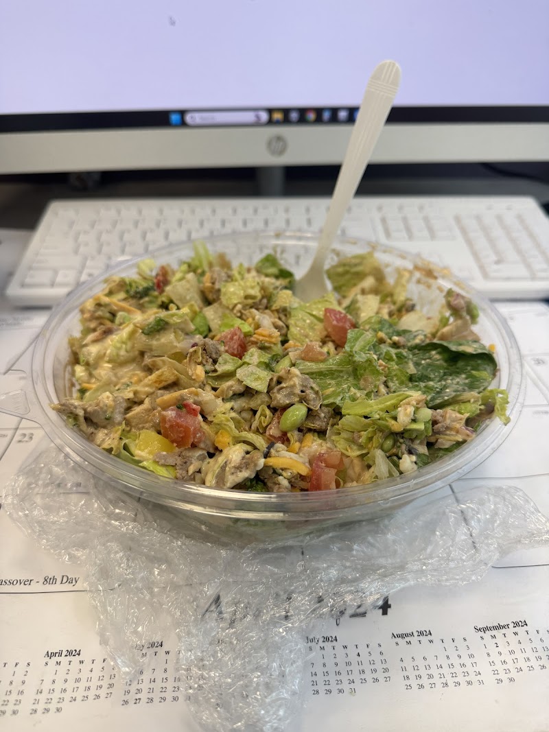 Supreme Salads photo 2