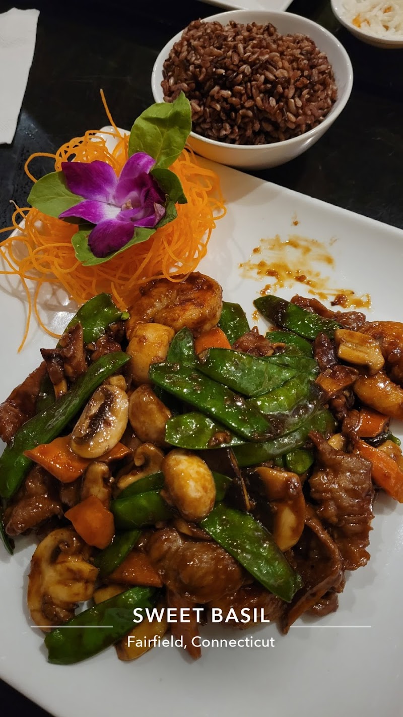Sweet Basil photo 5