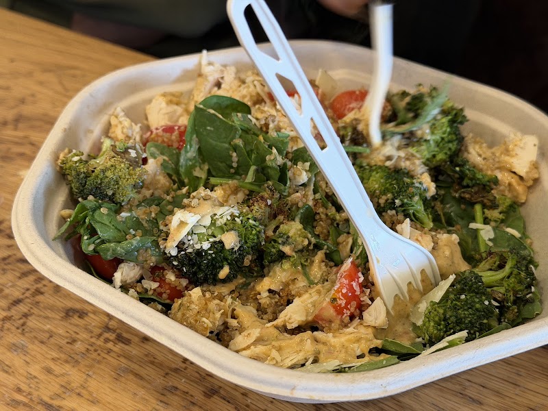 sweetgreen - Healthy Salads, Bowls and Plates photo 3