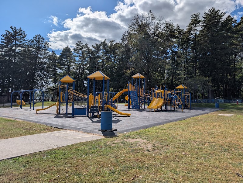 Syosset-Woodbury Community Park photo 3