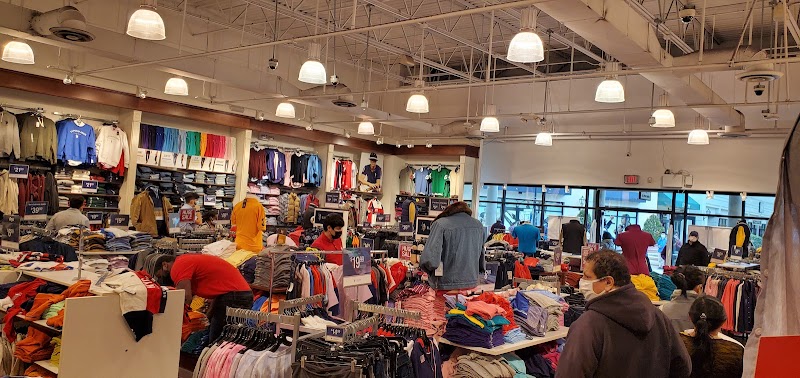 Tanger Outlets Deer Park photo 4