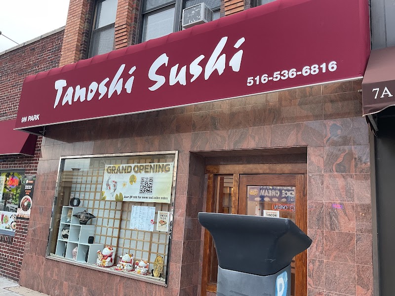 Tanoshi Sushi photo 2
