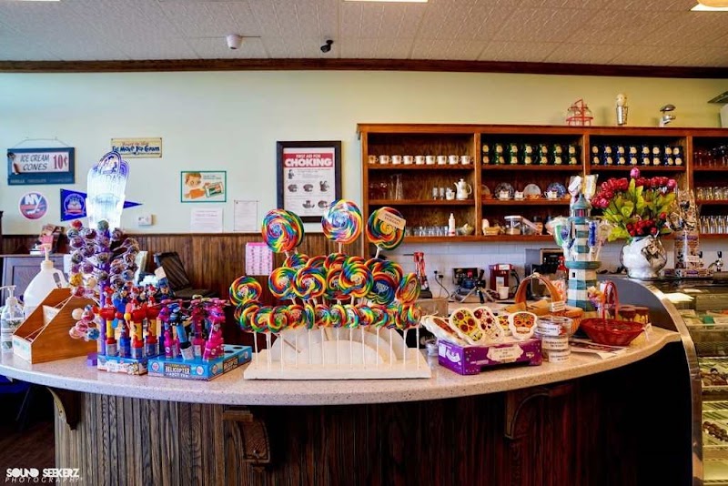 The Candy Lady/DMV photo 2