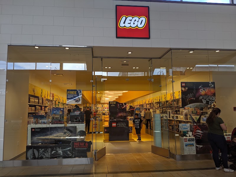 The LEGO® Store Smith Haven Mall photo 1