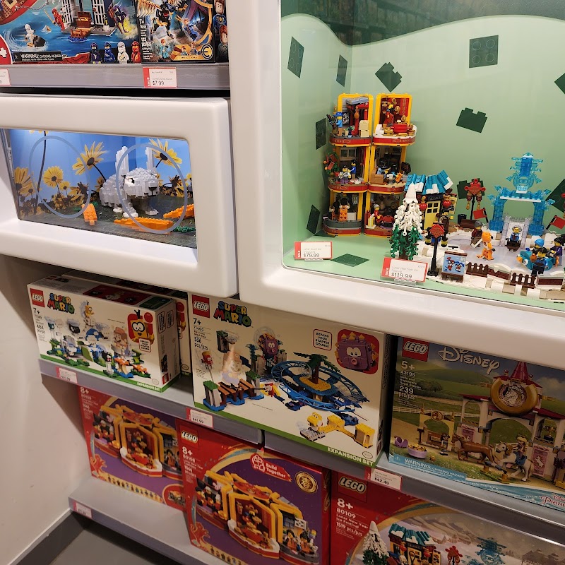 The LEGO® Store Smith Haven Mall photo 3