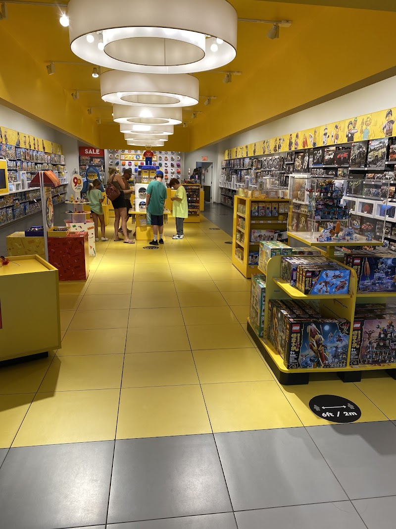 The LEGO® Store Smith Haven Mall photo 5
