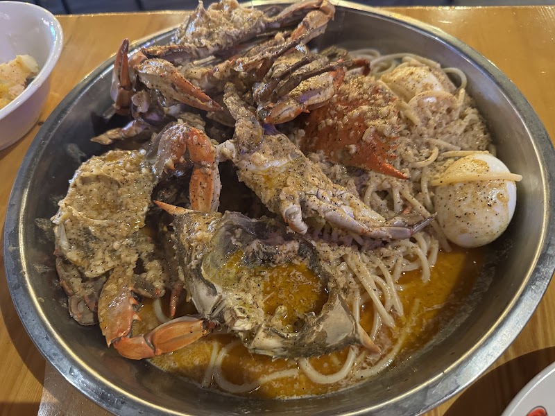The Monster Crab AYCE Seafood & Bar photo 3