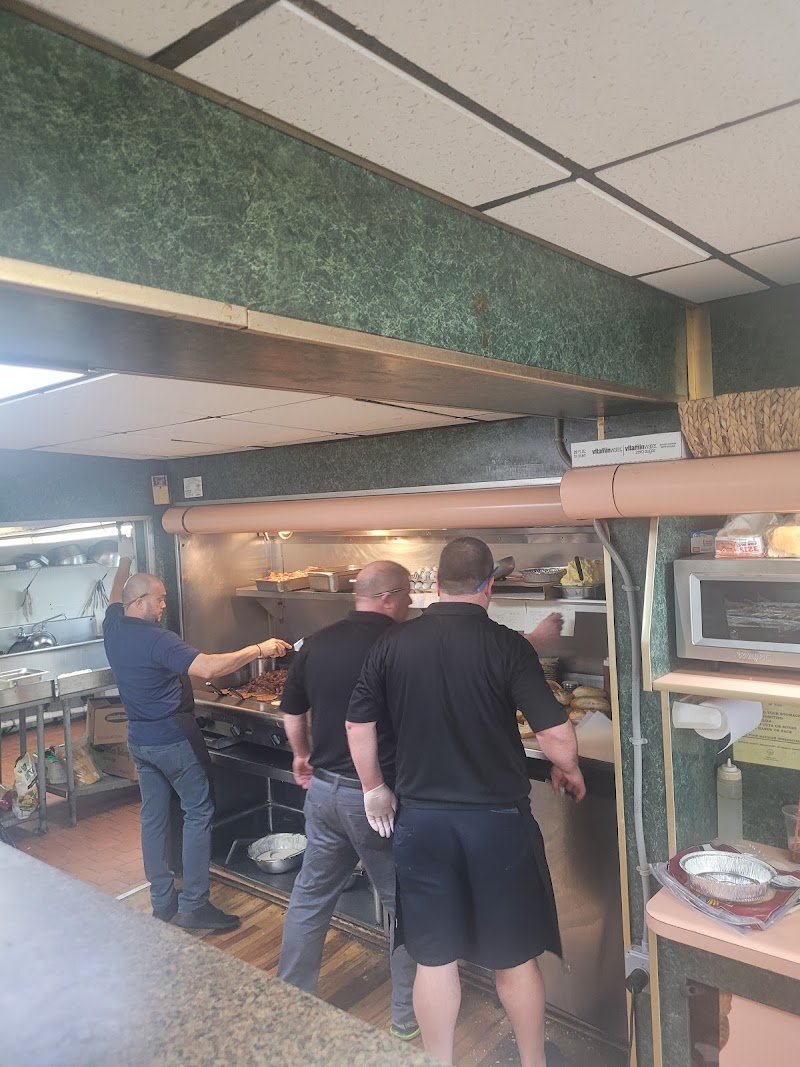 The New Idle Hour Deli photo 4