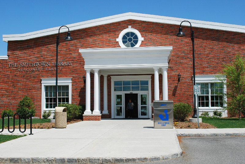 The Smithtown Library - Nesconset Building photo 1