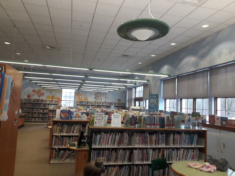 The Smithtown Library - Nesconset Building photo 2