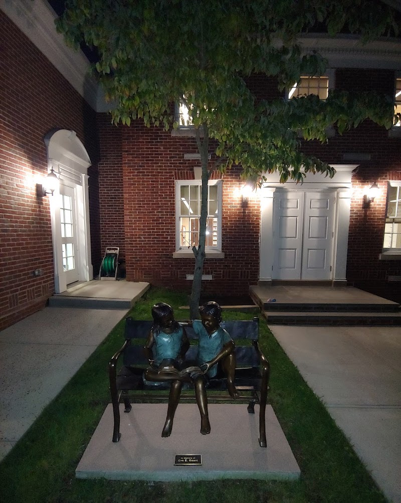 The Smithtown Library - Smithtown Building photo 4