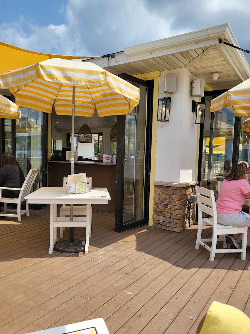 The Sunset Club at Tappen Beach photo 1
