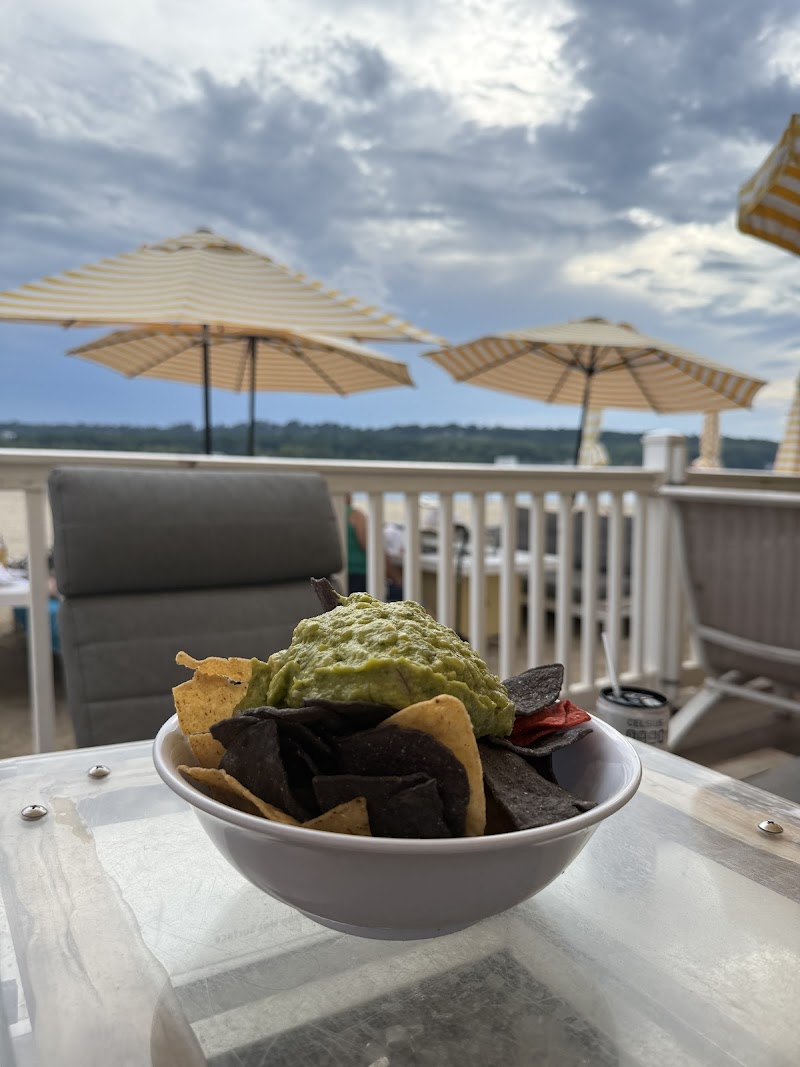The Sunset Club at Tappen Beach photo 2