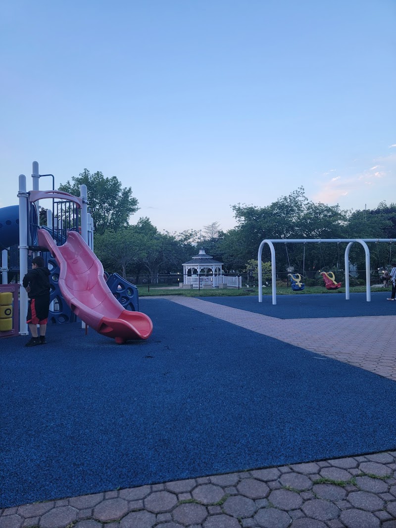 Tot Lot Playground at Babylon Town Hall Park - Rubber Mat photo 3