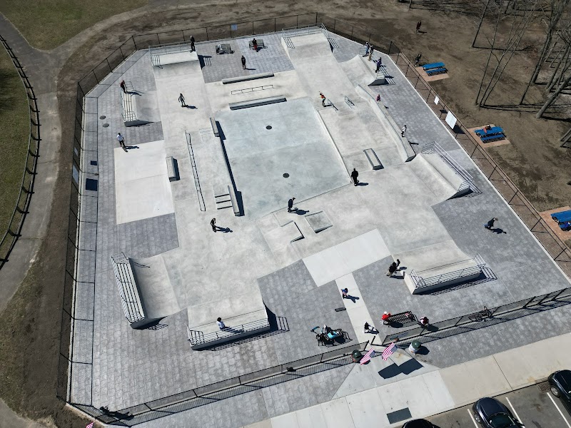 Town of Islip Skatepark photo 4