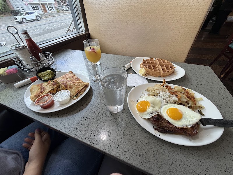 Townhouse Diner photo 5