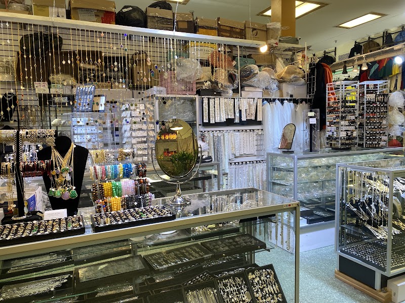 Tri-County Bazaar photo 4