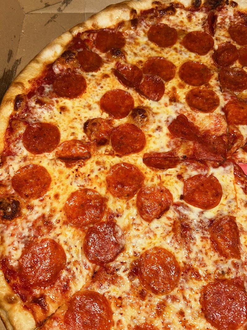 Uncle Joe’s Pizza & Parlour - The Hamptons Institution Since 1968 photo 4