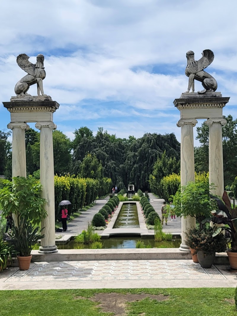 Untermyer Gardens photo 5