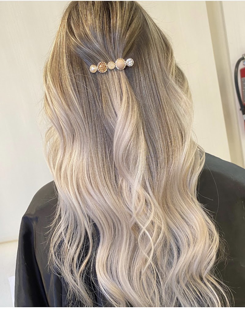 Vanity Square Salon photo 1