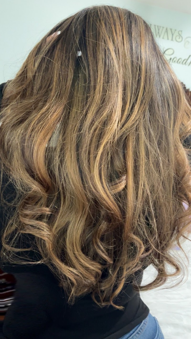 Vanity Square Salon photo 2