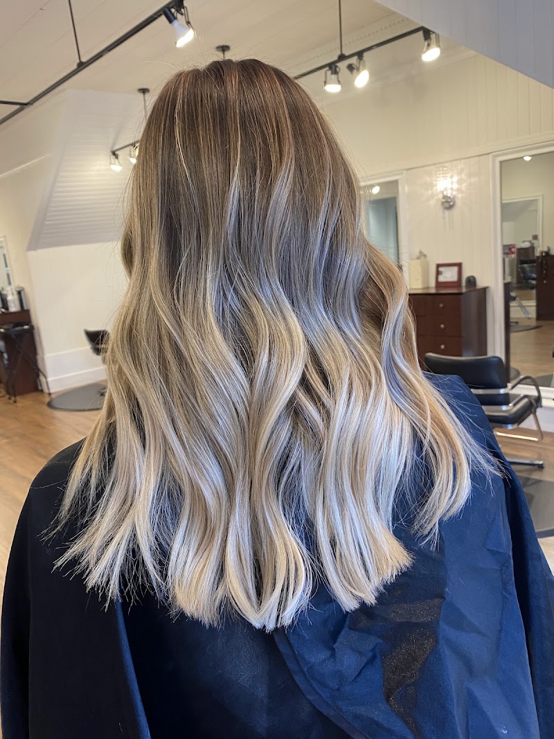 Vanity Square Salon photo 3