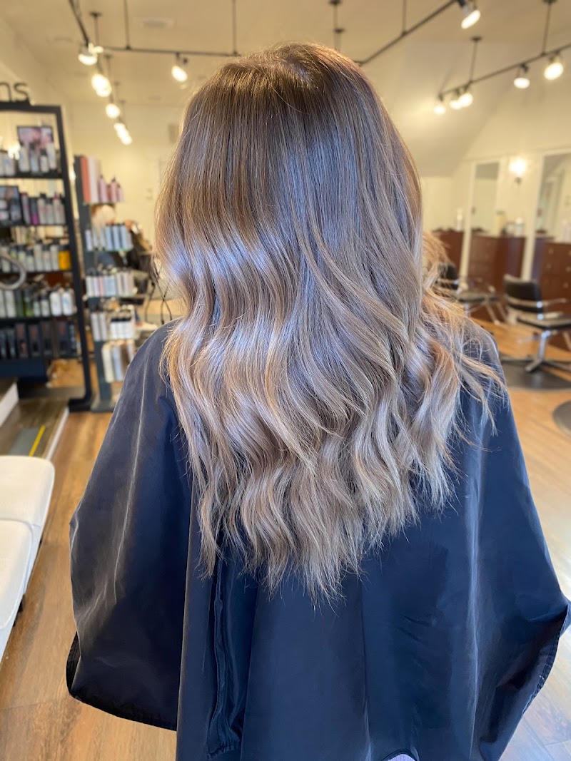 Vanity Square Salon photo 4