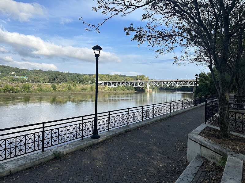 Veterans Memorial Park photo 3
