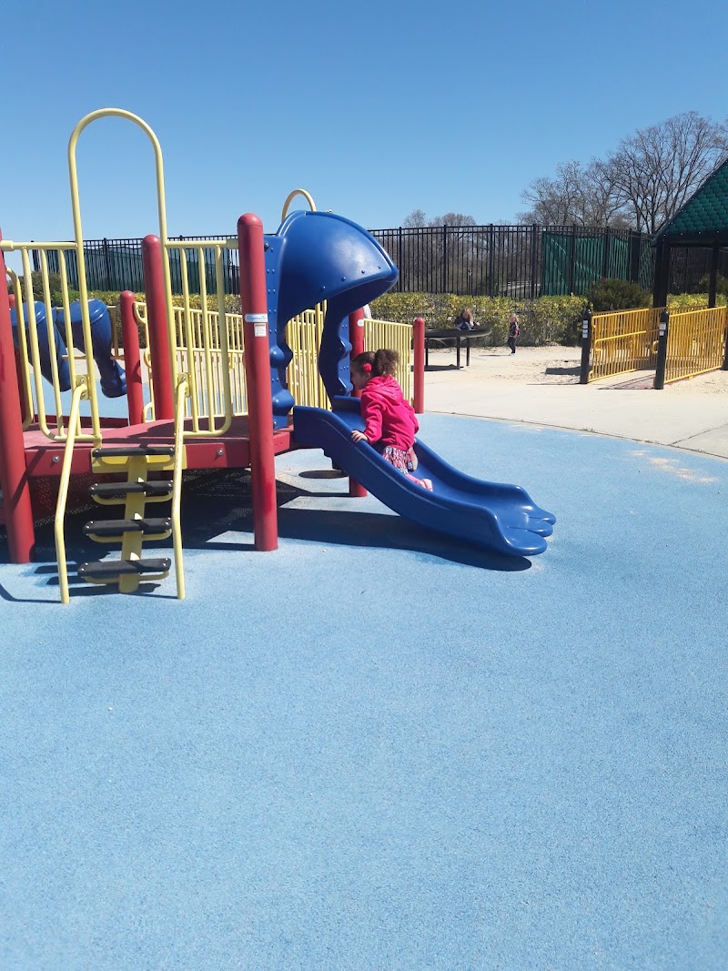 Veterans Park photo 4