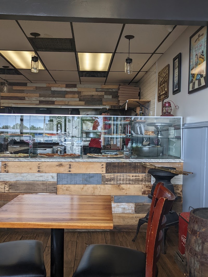 Vincenzo's Pizzeria of Levittown photo 5