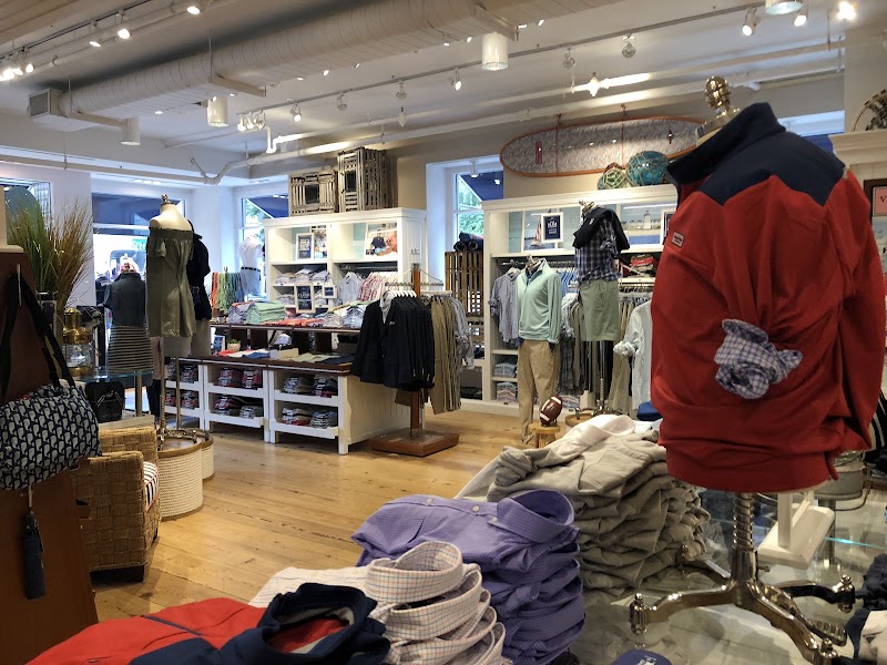 vineyard vines photo 5