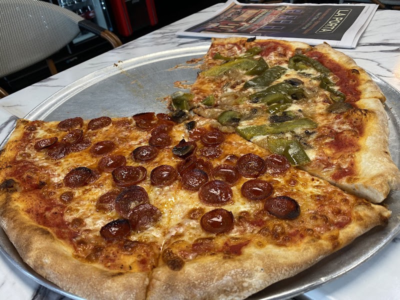 Vitos Pizzeria & Restaurant photo 3