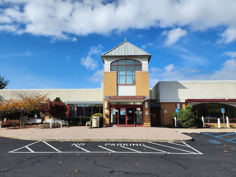 West Babylon Public Library photo 1