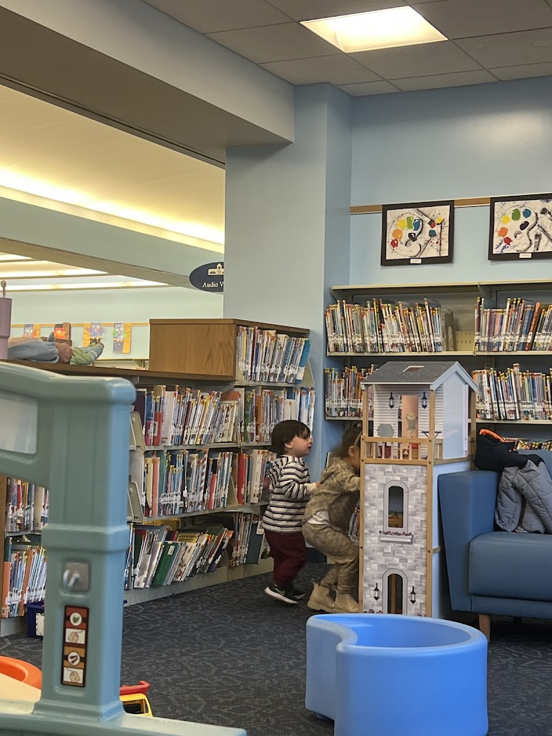 West Babylon Public Library photo 5