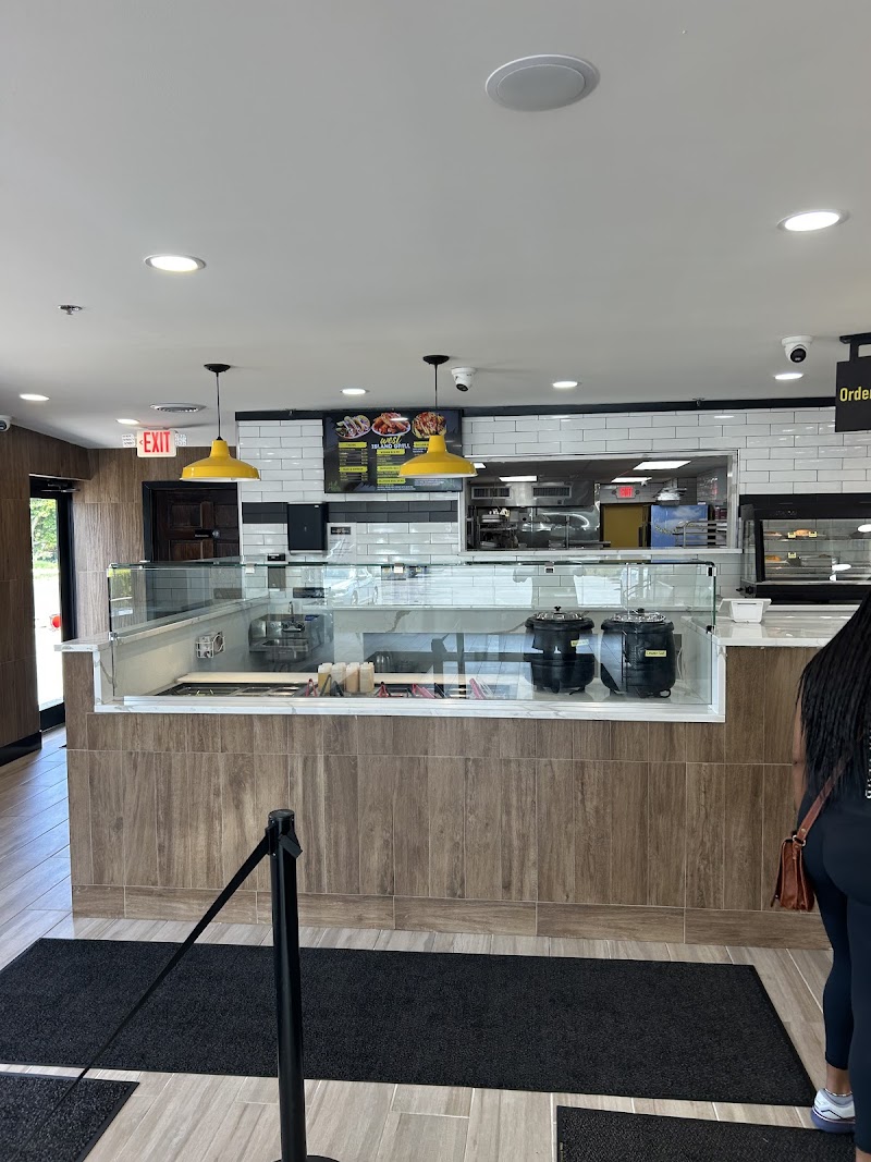West Island Grill photo 4