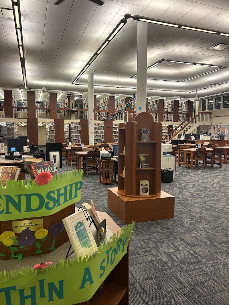 West Islip Public Library photo 4