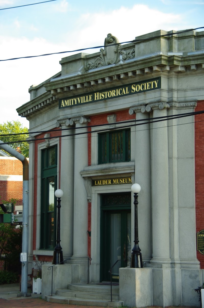William T. Lauder Museum