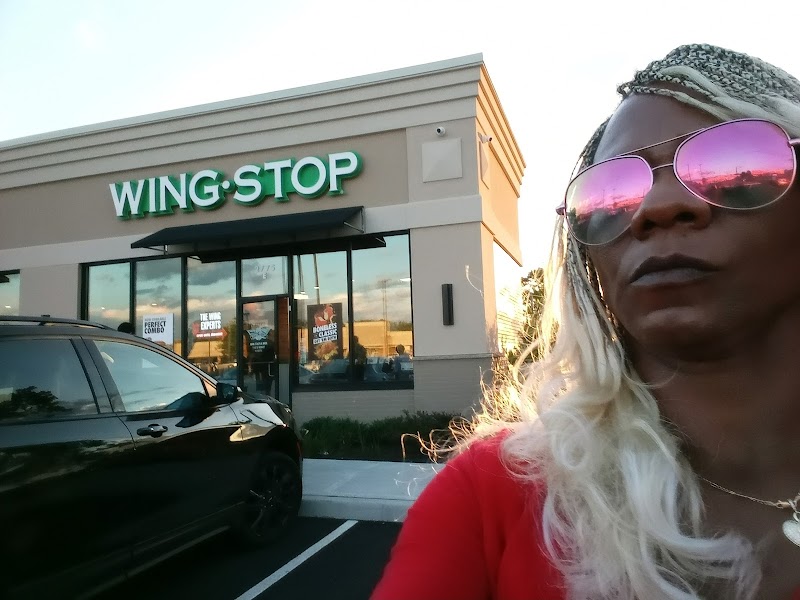 Wingstop photo 5