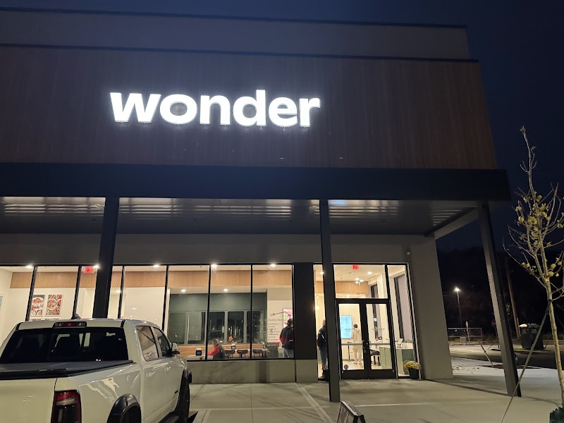 Wonder Holbrook photo 1