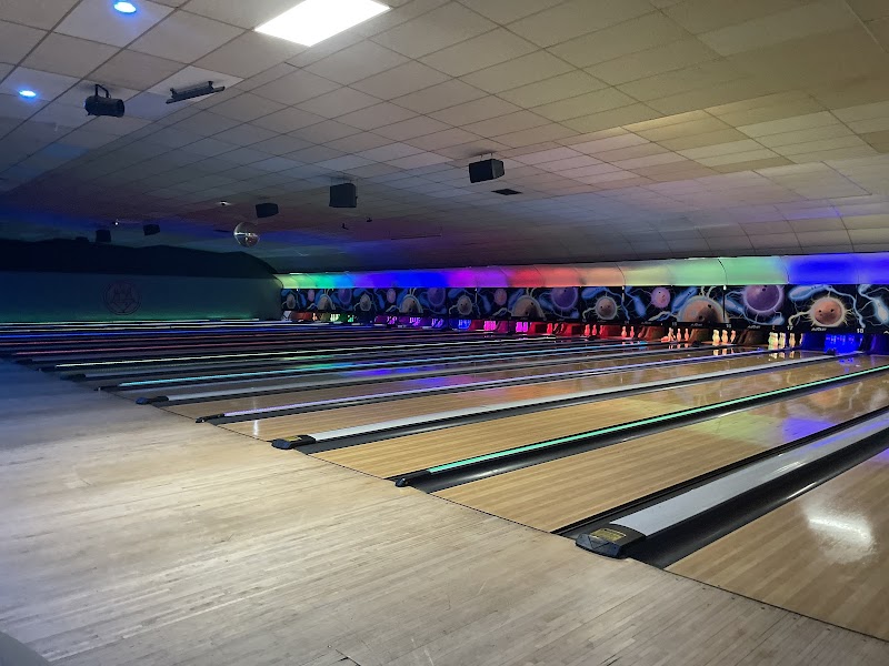 Woodmere Lanes photo 2