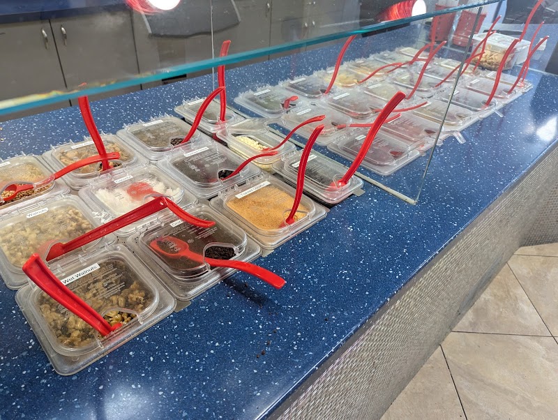 Yo Go Wild Self Serve Frozen Yogurt photo 5